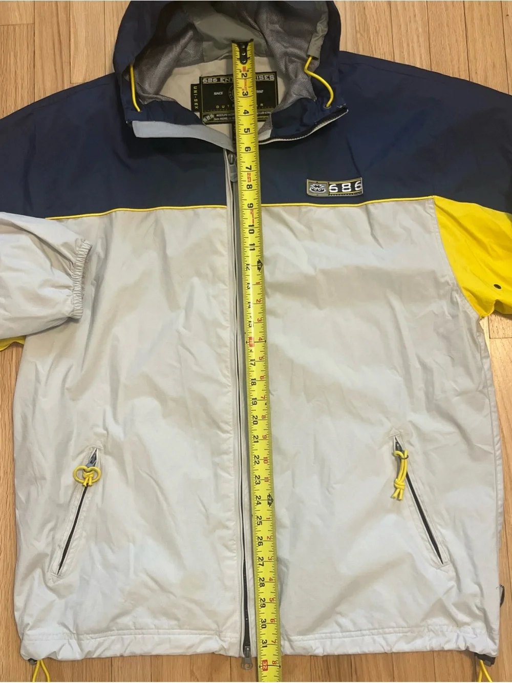 Vintage 686 Jacket Uni-Sex Snowboarding Jacket Size XL Mint Condition